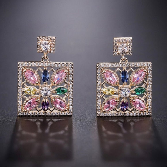 Swarovski Crystals The Nanyah Gorgeous Square Earrings - Picture 1 of 5
